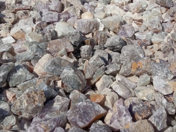 FLUORITE LUMP (CAF2)-75% MIN - SIZE: 10-90MM